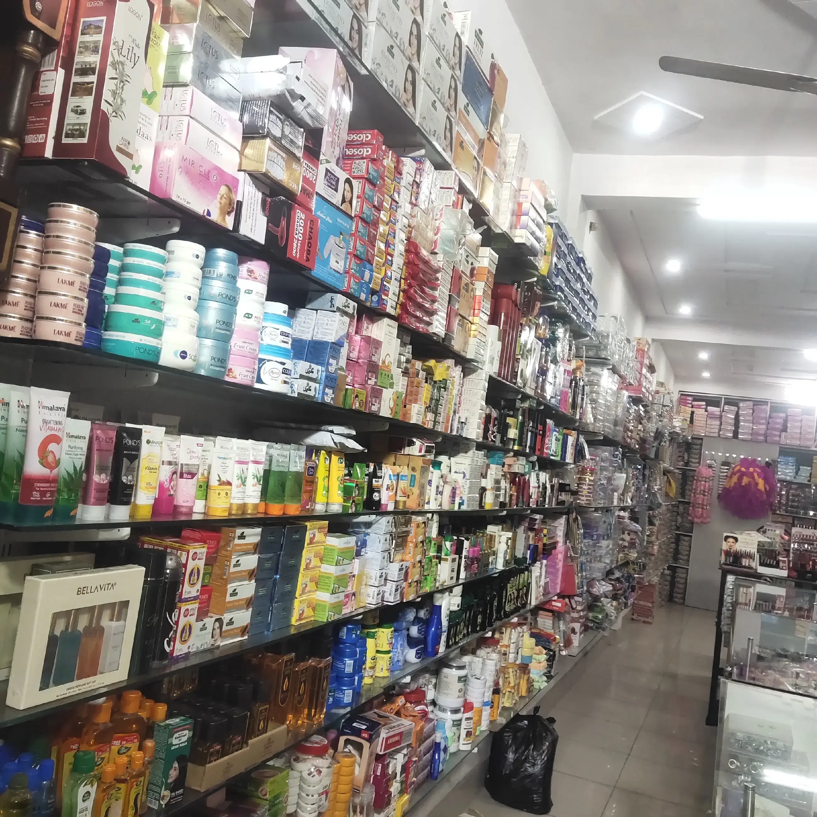 store logo